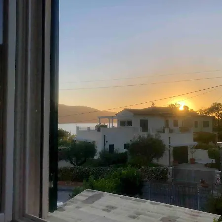 Semesterbostad Casa Delle Rondini, Vista Mare, A Procchio!